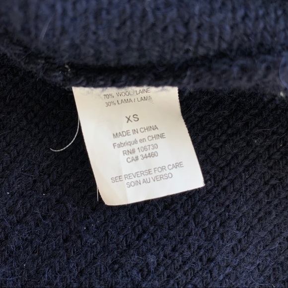 Vince Wool Wrap - Picture 6 of 7